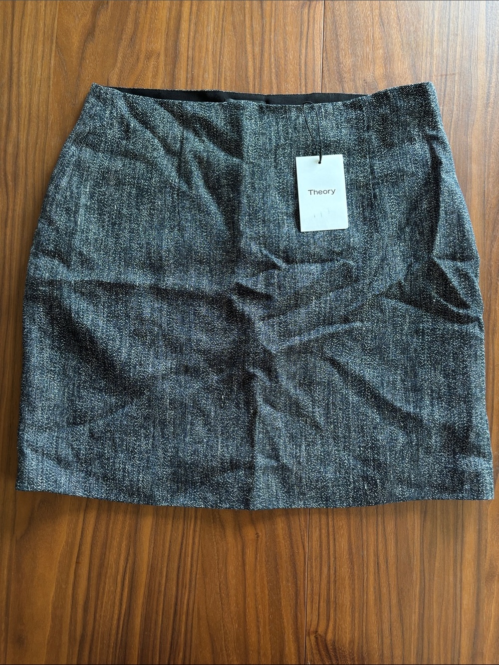 Theory mini skirt size 12, Navy multi herring melange